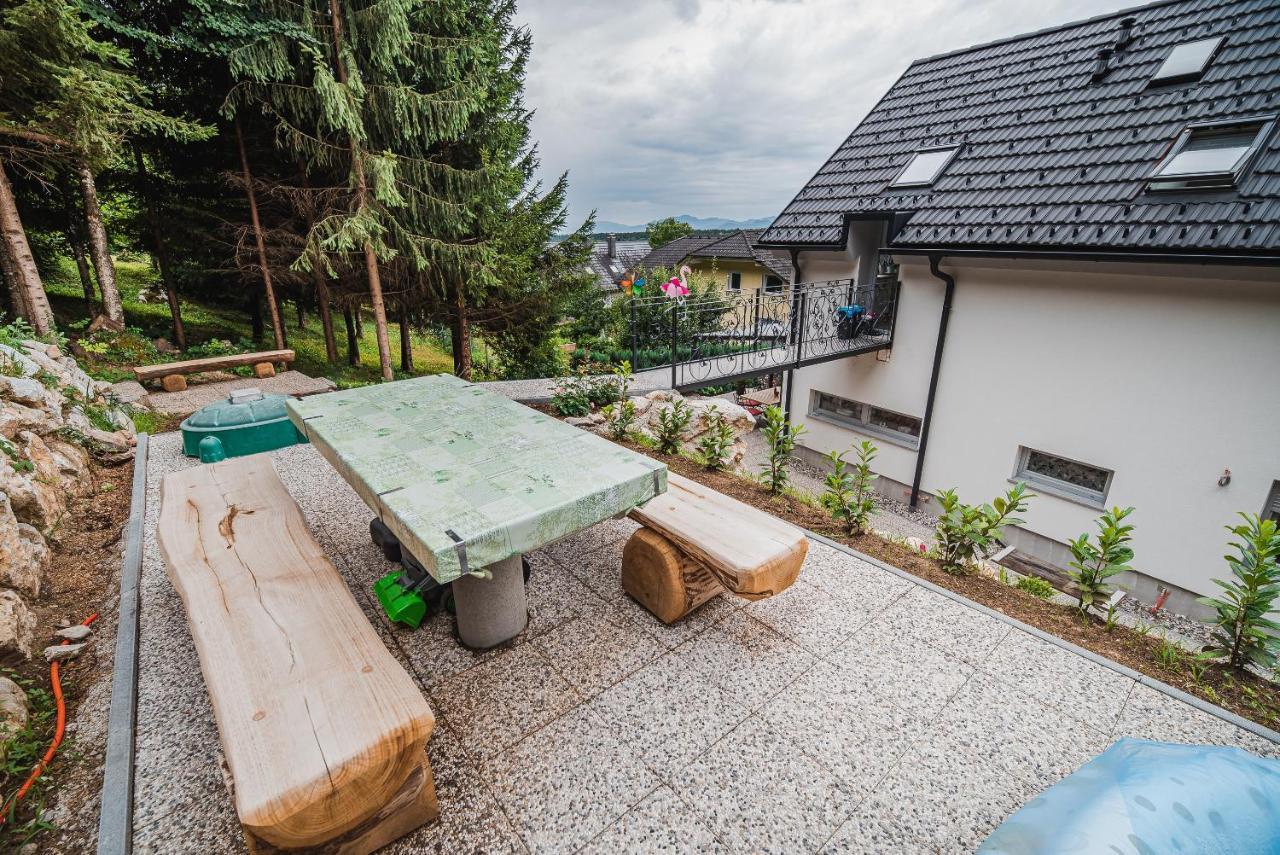 Apartments Rozalija Preddvor Exterior photo